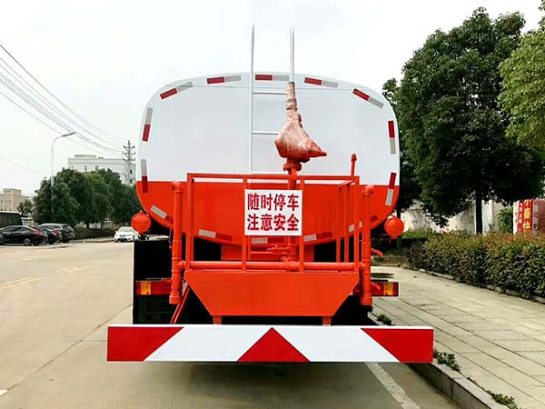http://www.thewar.cn/public/uploads/images/20190902/1_20190902092404b851a.jpeg